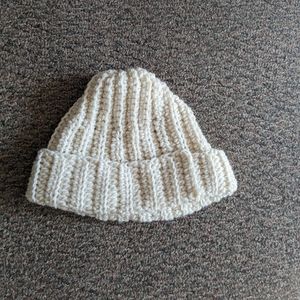 Short crocheted beenie